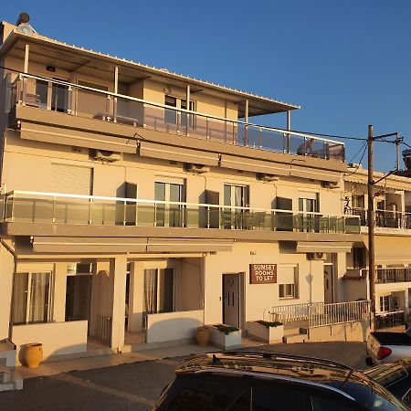 نيوس مارماراس Sunset_Apartments Only 15 Meters From The Sea المظهر الخارجي الصورة