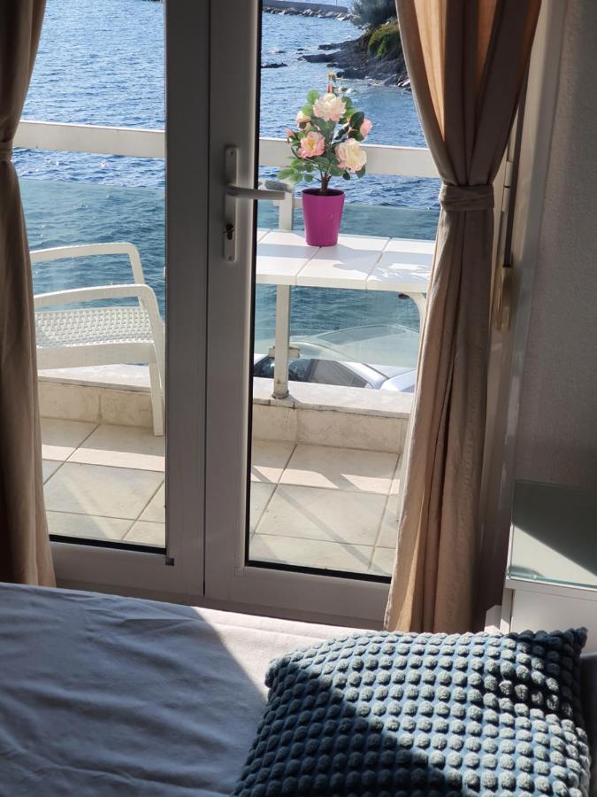 نيوس مارماراس Sunset_Apartments Only 15 Meters From The Sea المظهر الخارجي الصورة