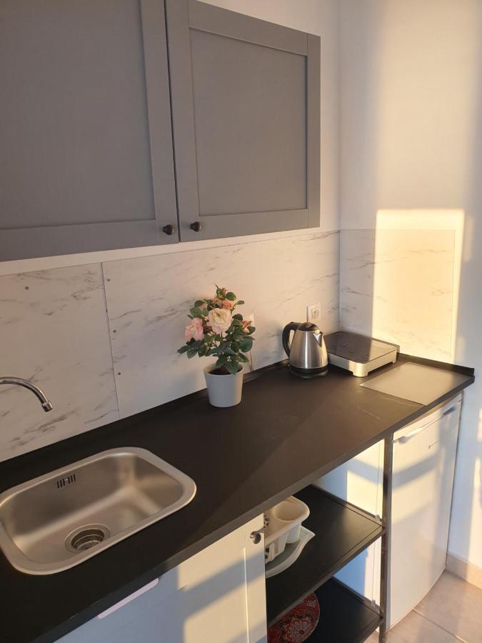 نيوس مارماراس Sunset_Apartments Only 15 Meters From The Sea المظهر الخارجي الصورة