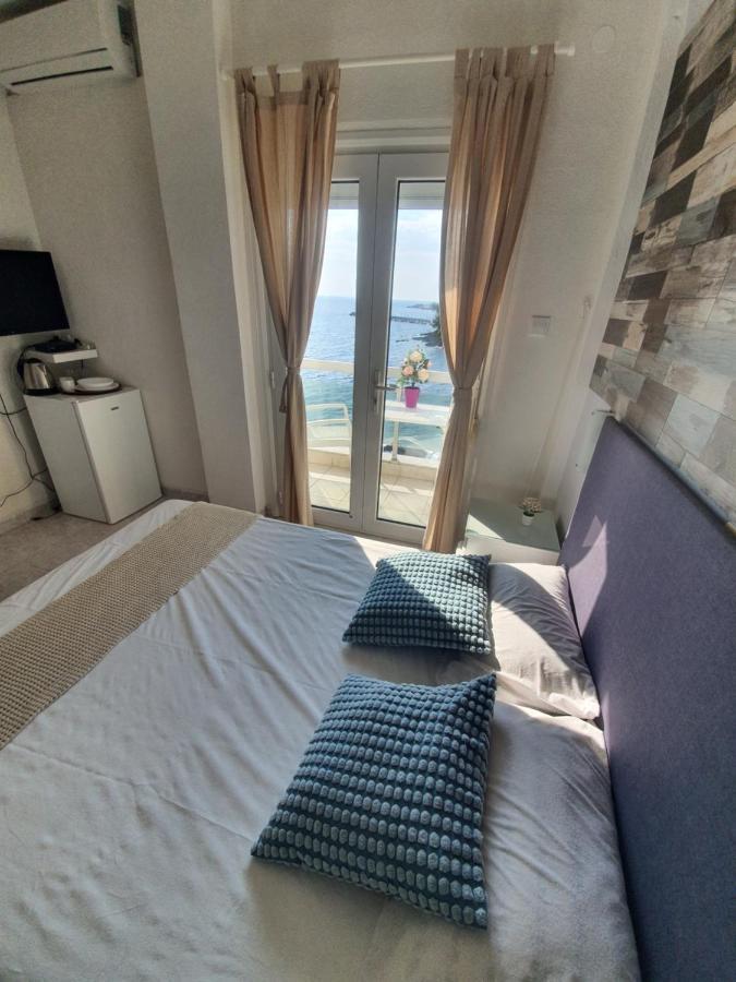 نيوس مارماراس Sunset_Apartments Only 15 Meters From The Sea المظهر الخارجي الصورة